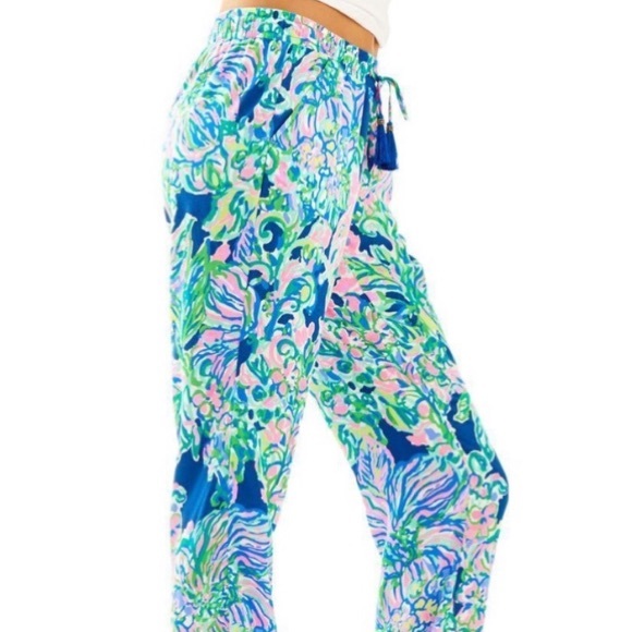 Lilly Pulitzer Small Piper Jogger w/Tassels - Picture 4 of 12